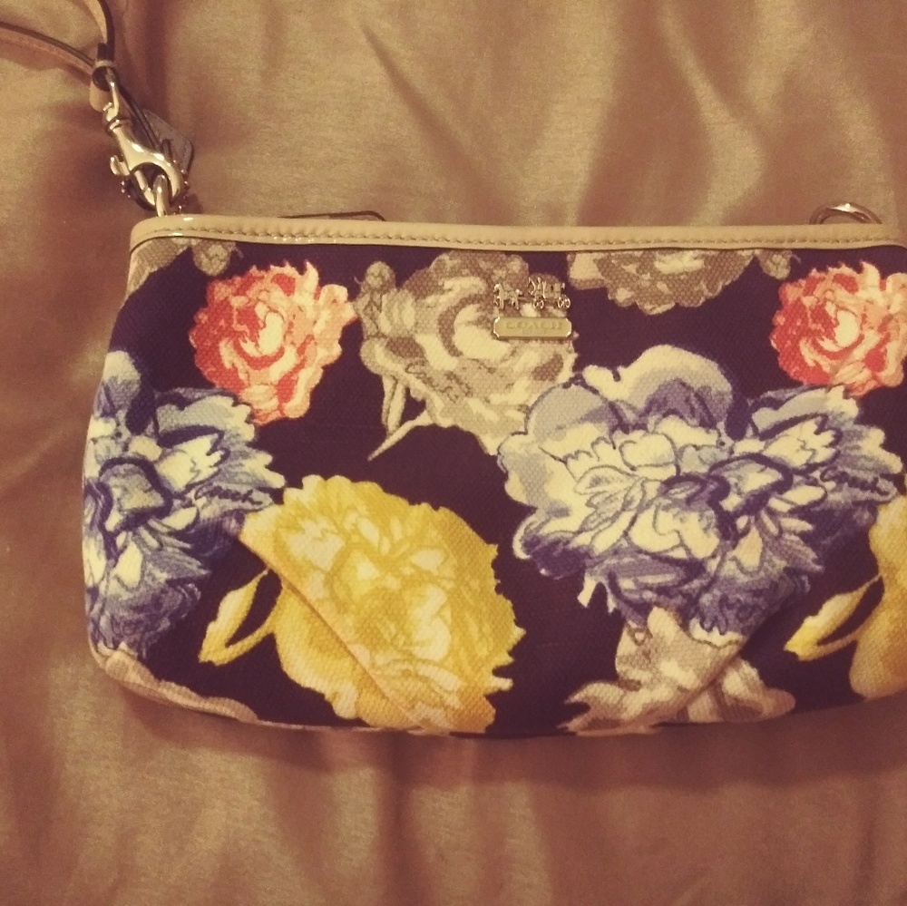 Coach - Picture 2 of 2